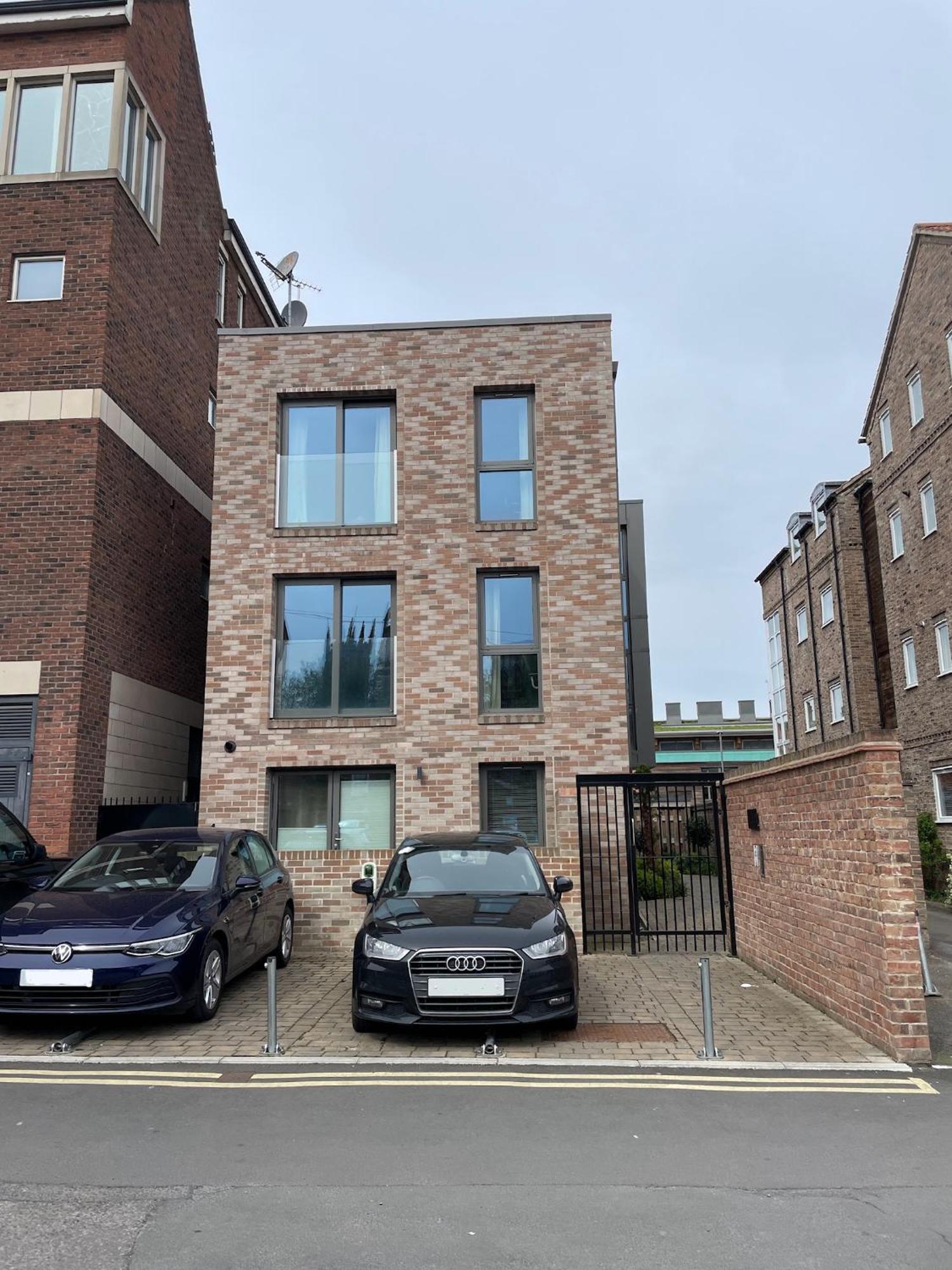 Central Modern Flat York Exterior photo